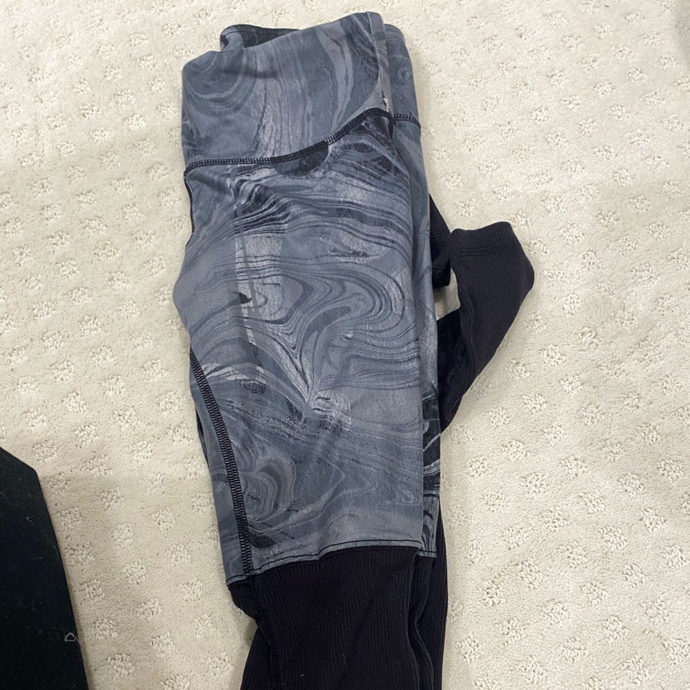 Alo Leggings